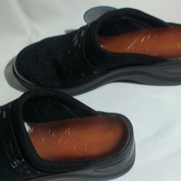 Bzees Shoes Bzees Black Clogs Machine Wash And Air Dry Poshmark
